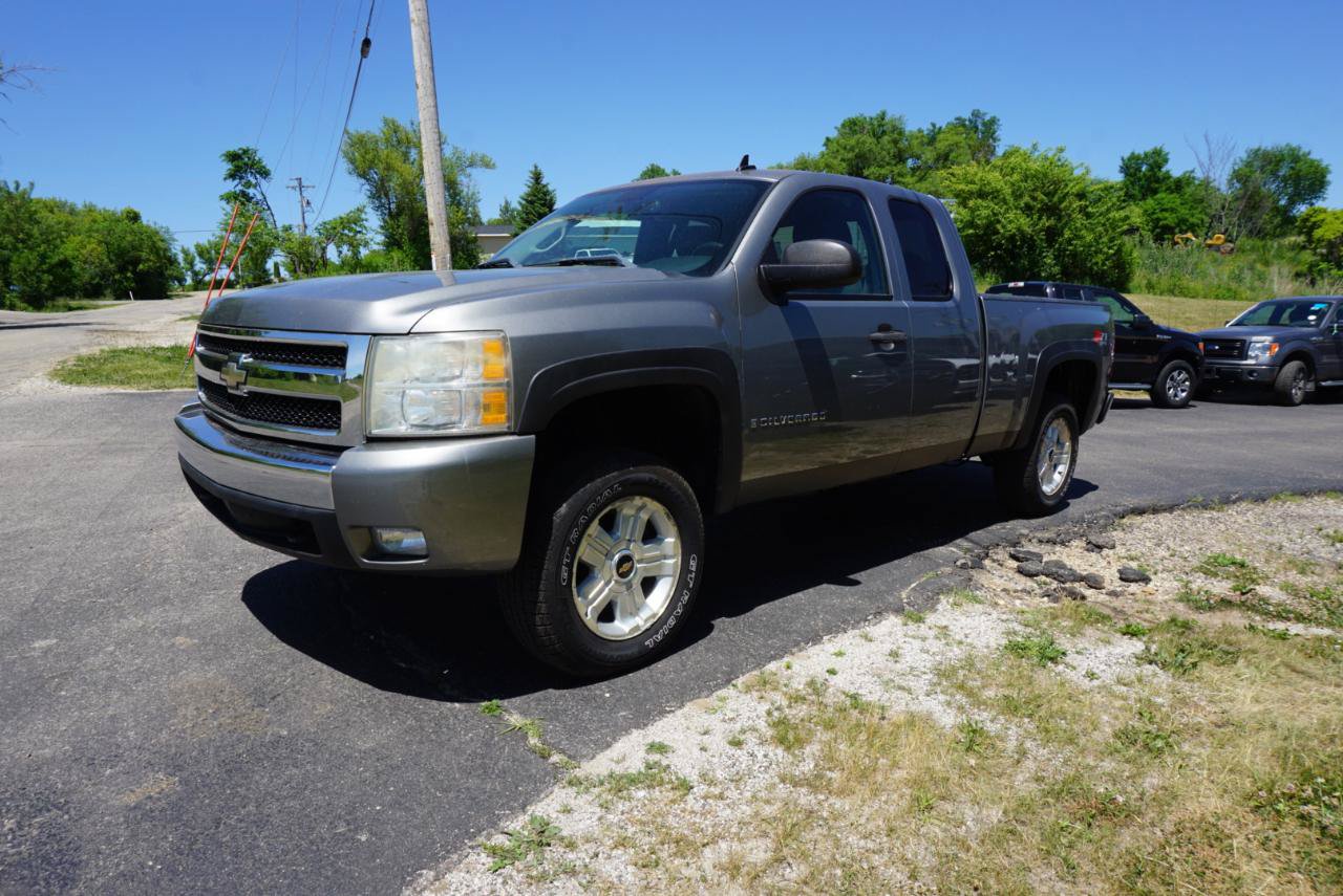 Used 2008 Chevrolet Silverado 1500 LT w/ Power Pack Plus AWD/4WD image 7