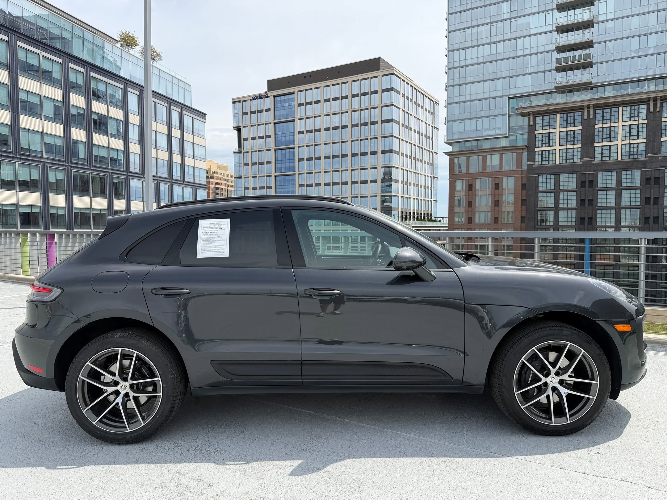 Certified 2026 Porsche Macan AWD/4WD image 8