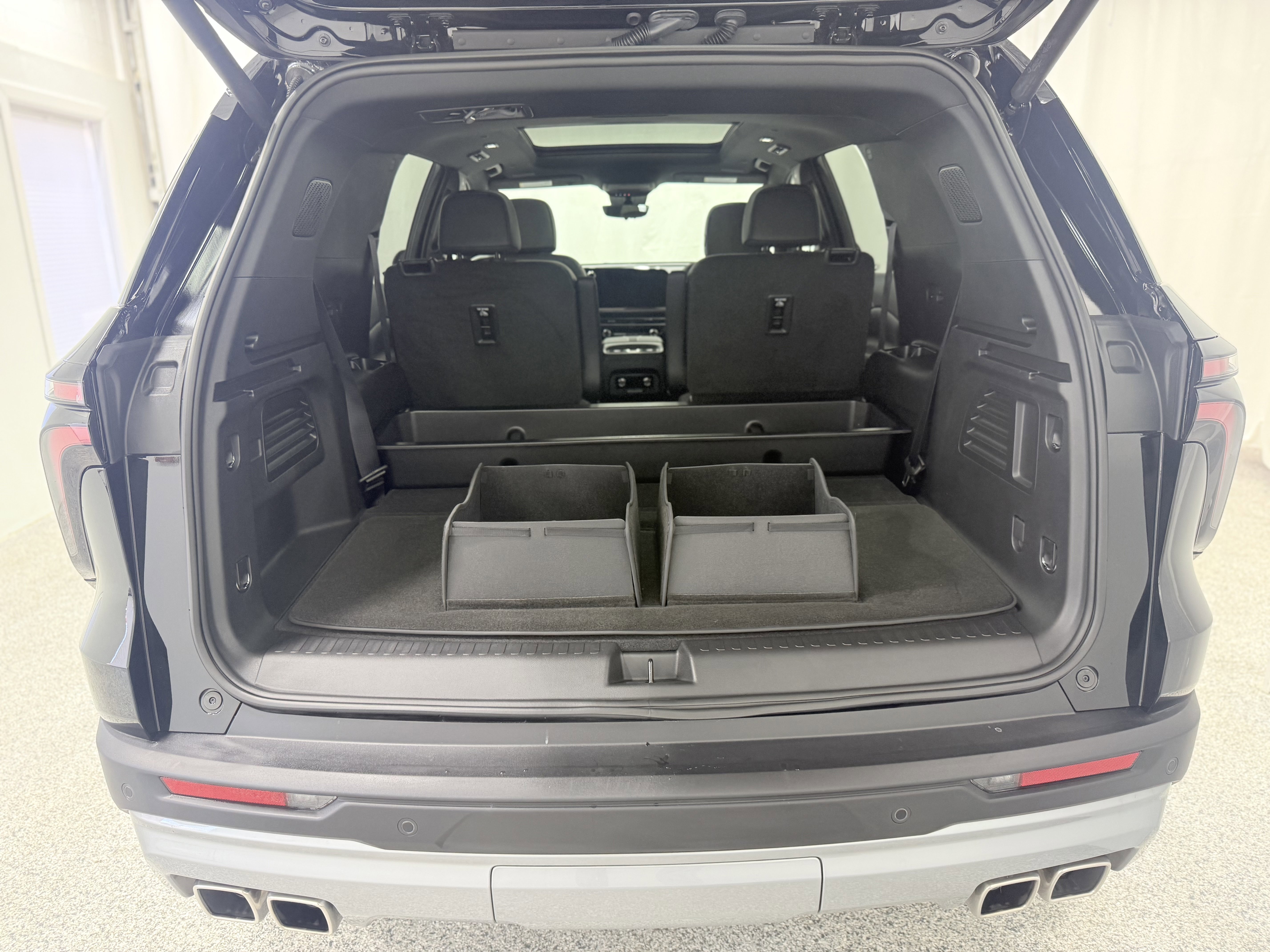 Used 2025 Chevrolet Traverse Z71 w/ Enhanced Driving Package image 10