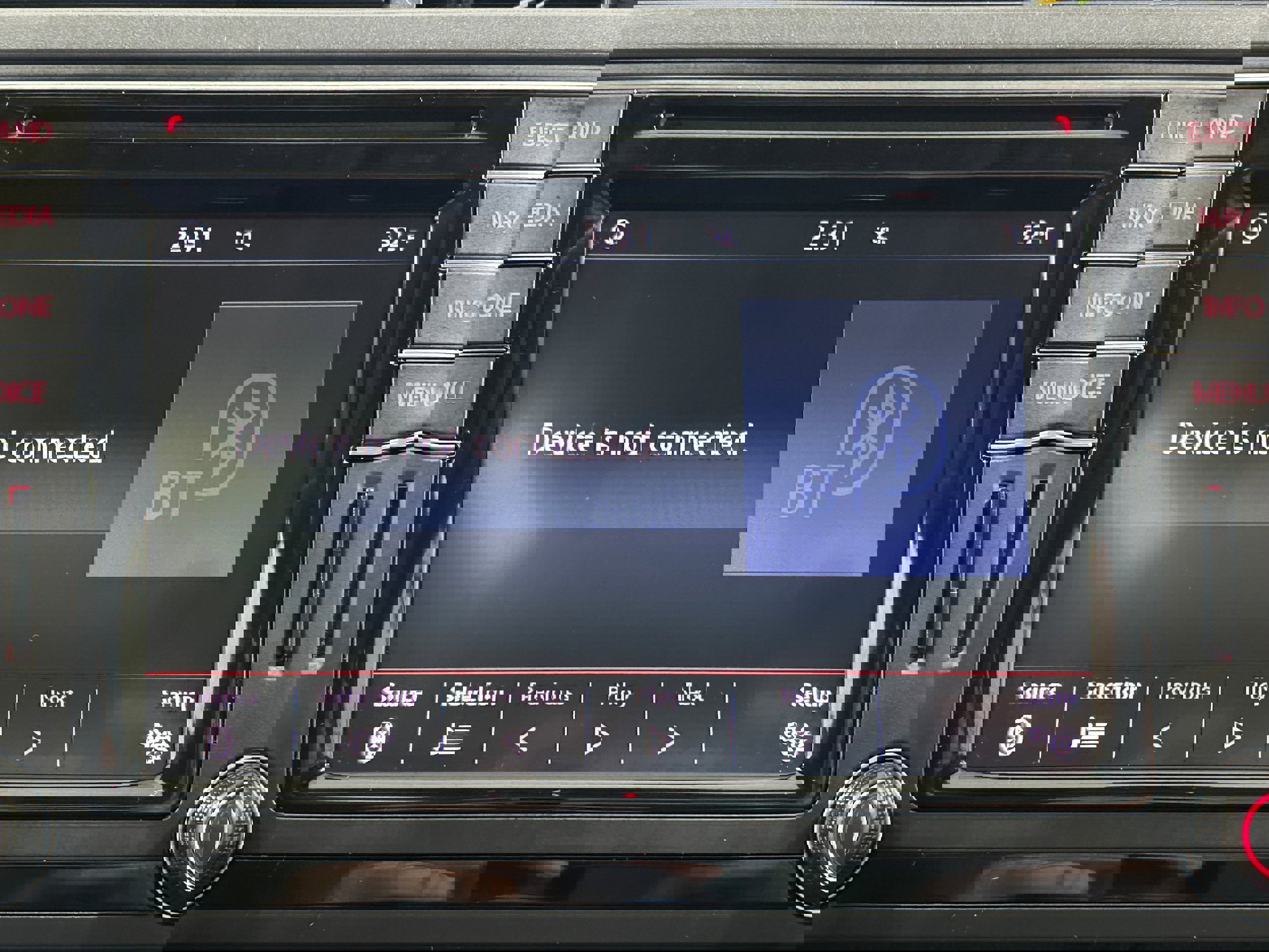 Used 2017 Volkswagen Tiguan Sport image 13