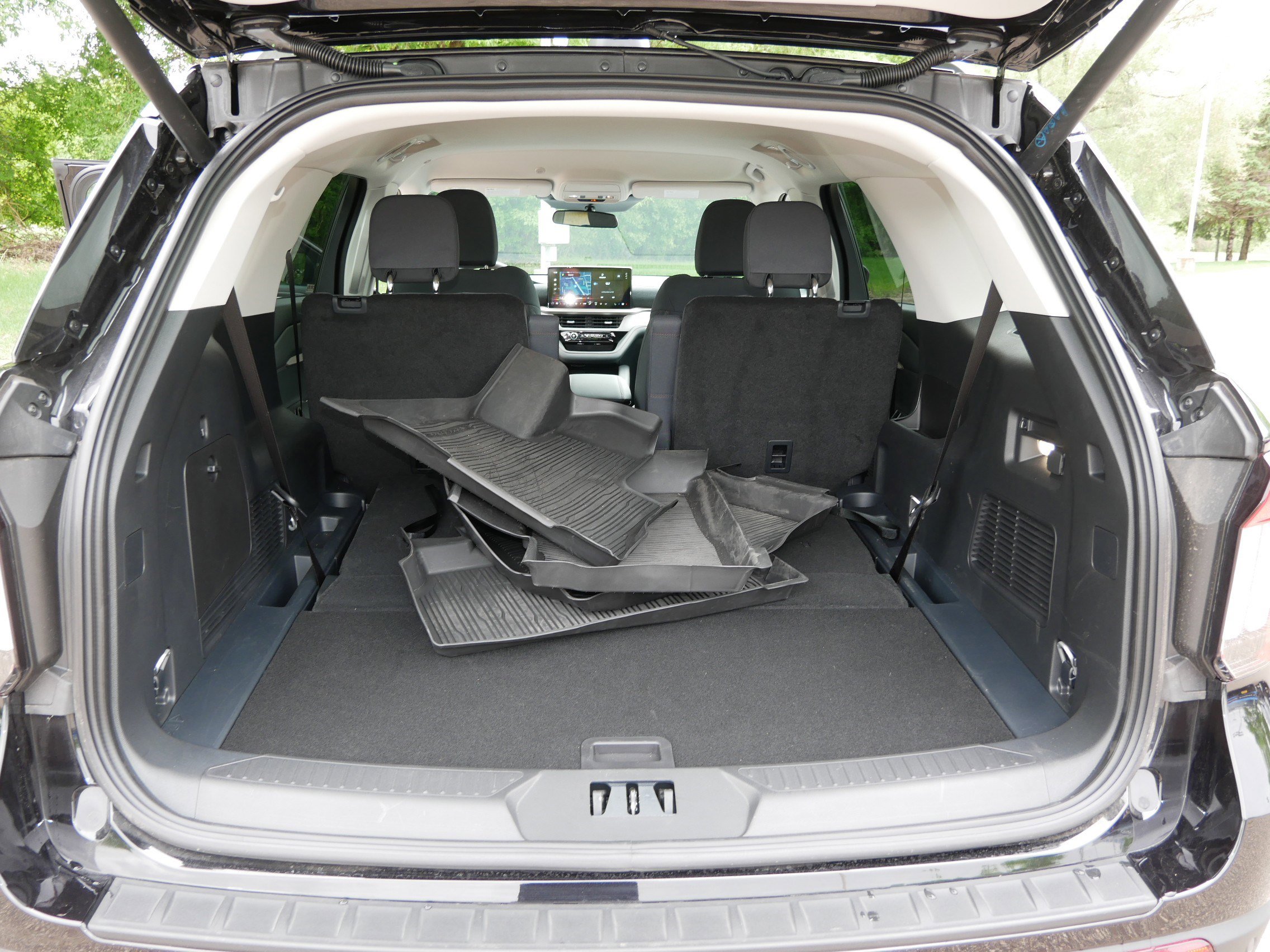 Used 2026 Ford Explorer Active AWD/4WD image 18