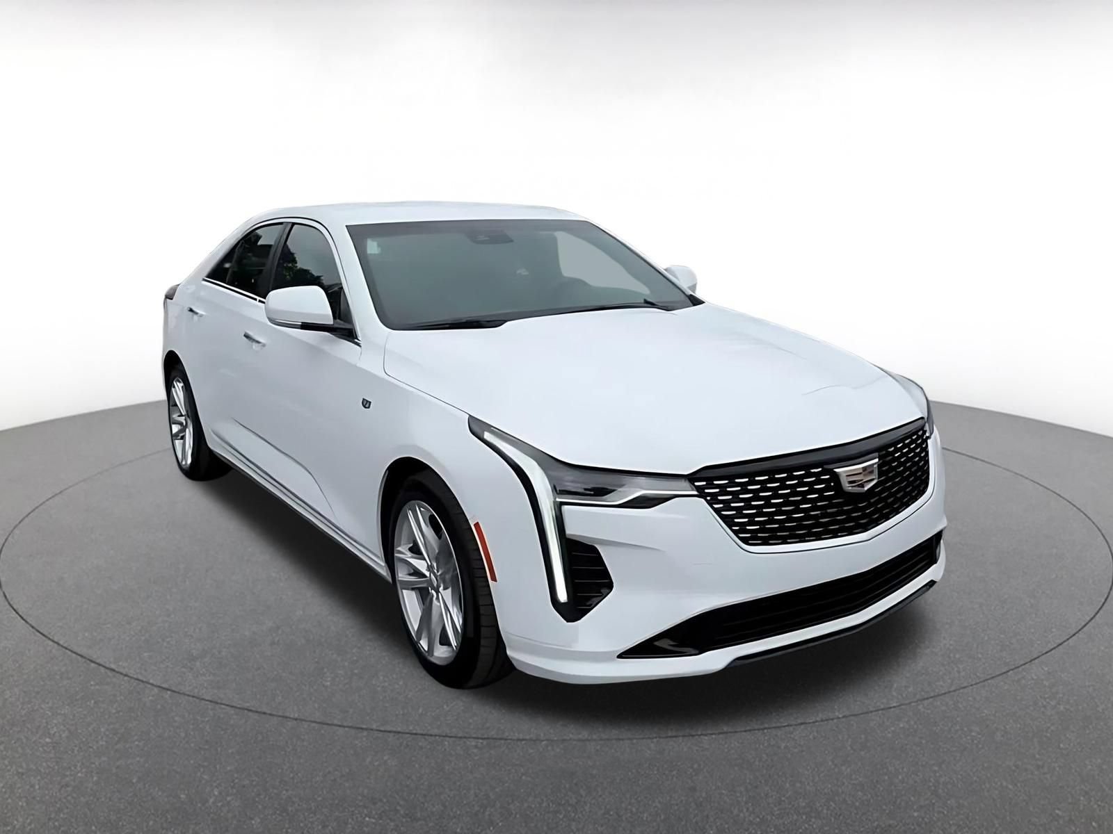 Used 2026 Cadillac CT4 Luxury RWD image 3