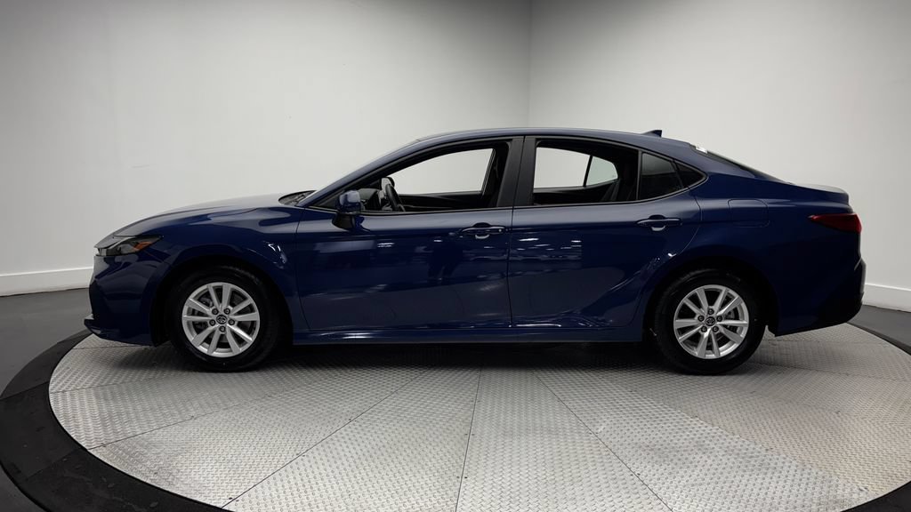 Used 2025 Toyota Camry LE FWD image 4