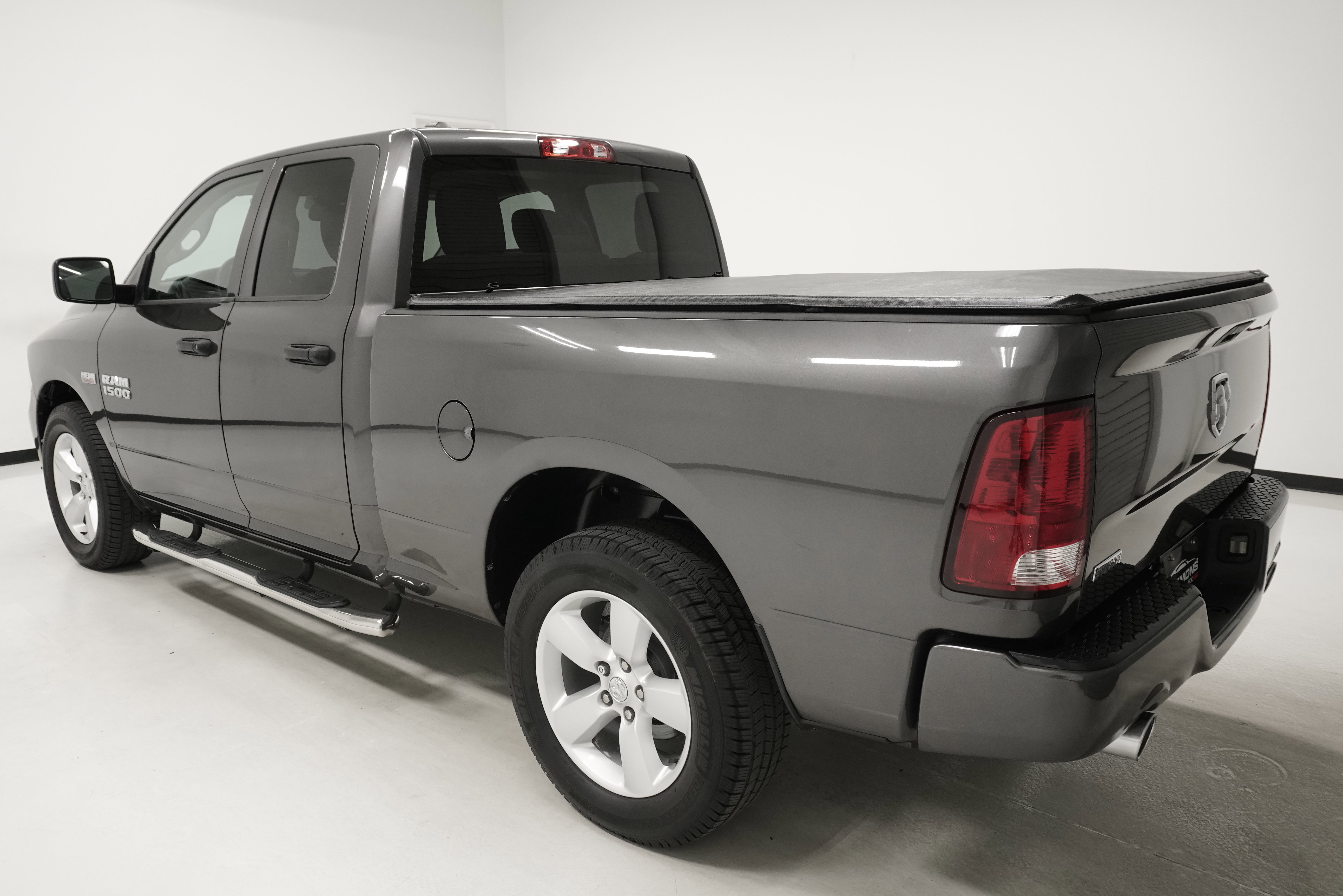 Used 2014 RAM 1500 Express RWD image 5