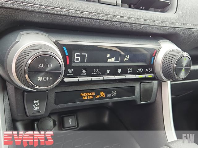 Used 2021 Toyota RAV4 LE image 6