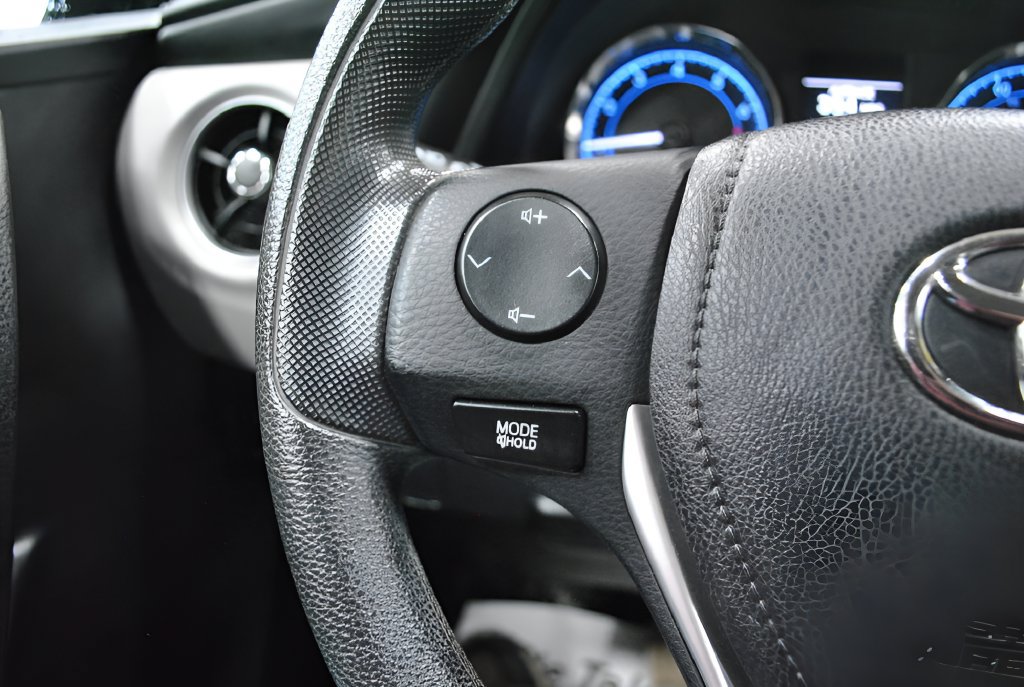 Used 2017 Toyota Corolla LE FWD image 12