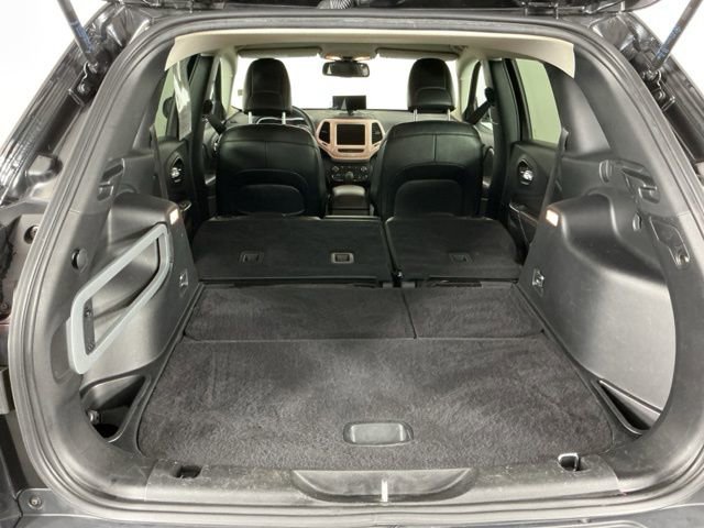 Used 2014 Jeep Cherokee Trailhawk w/ Leather Interior Group AWD/4WD image 27