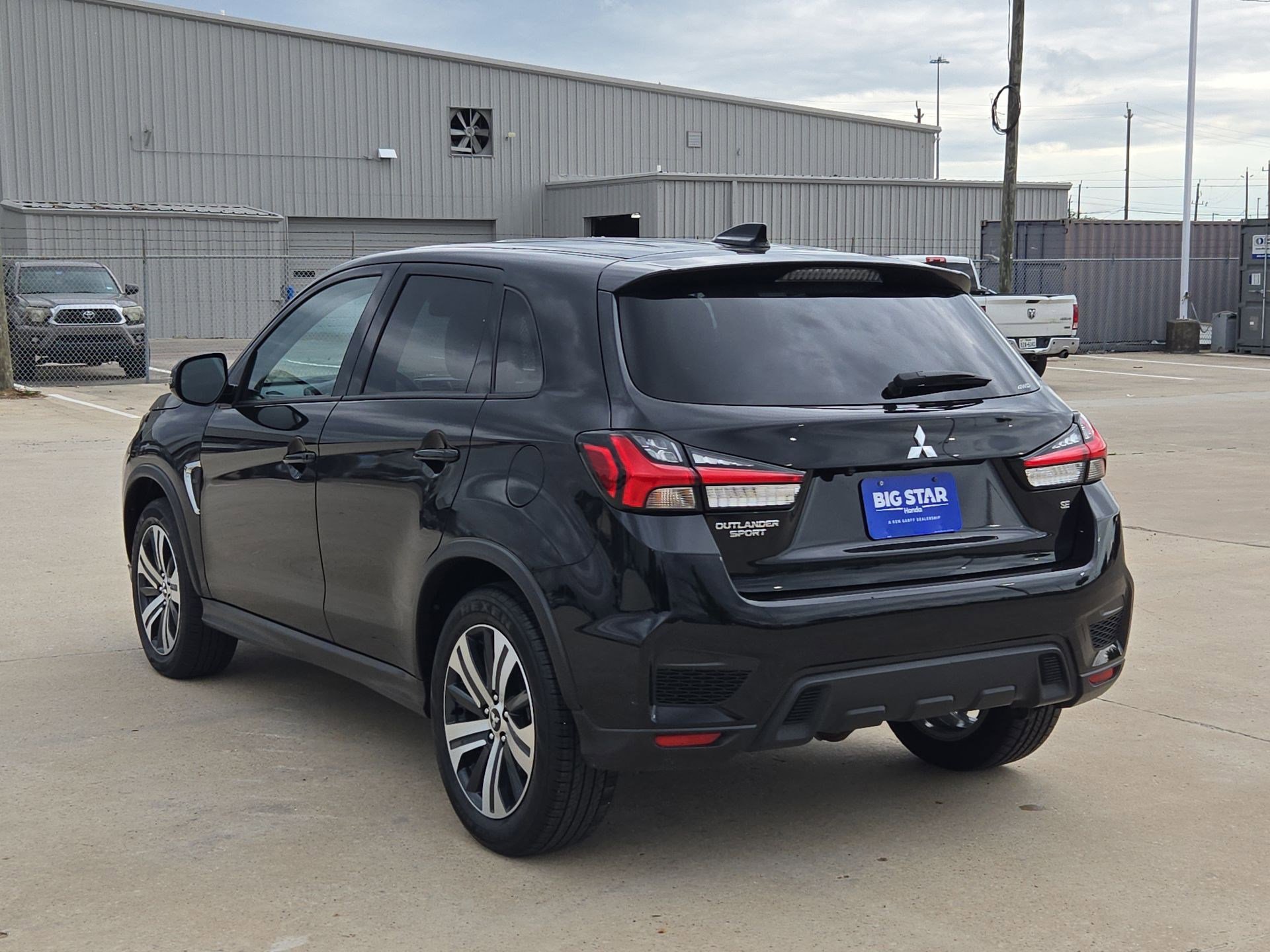 Used 2025 Mitsubishi Outlander Sport AWD image 6