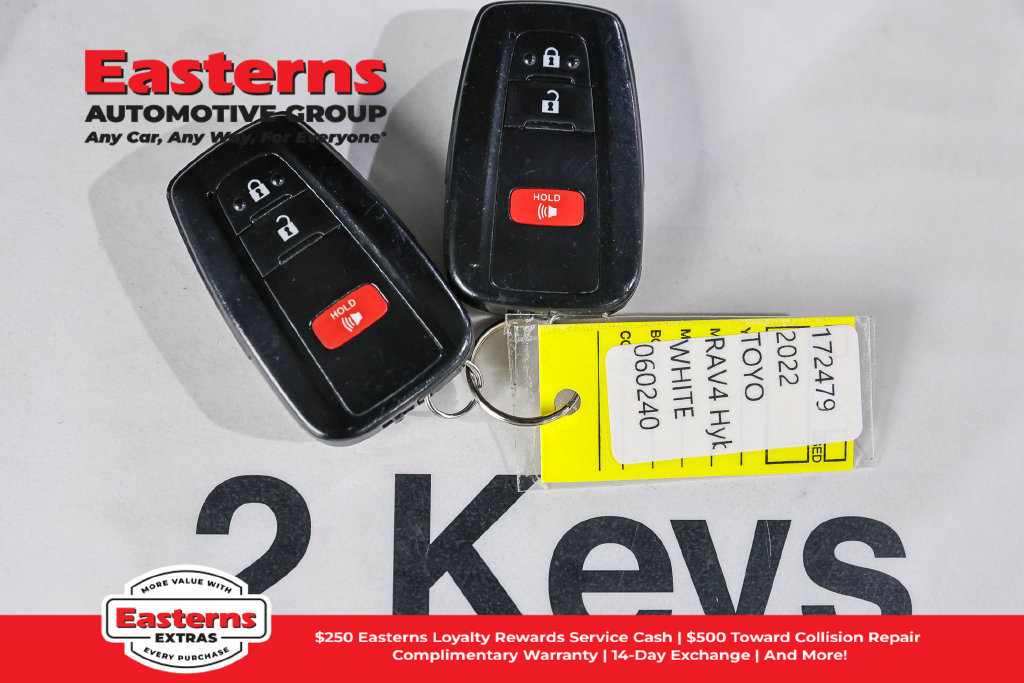 Used 2022 Toyota RAV4 XLE AWD/4WD image 26
