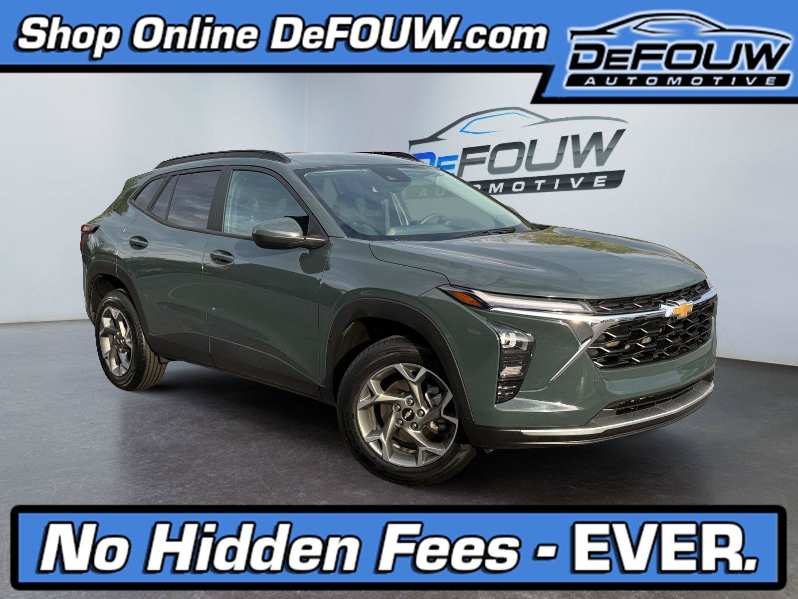 Used 2025 Chevrolet Trax LT FWD image 1