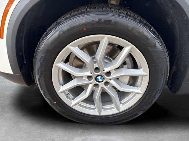 Used 2022 BMW X5 xDrive40i w/ Climate Comfort Package image 25