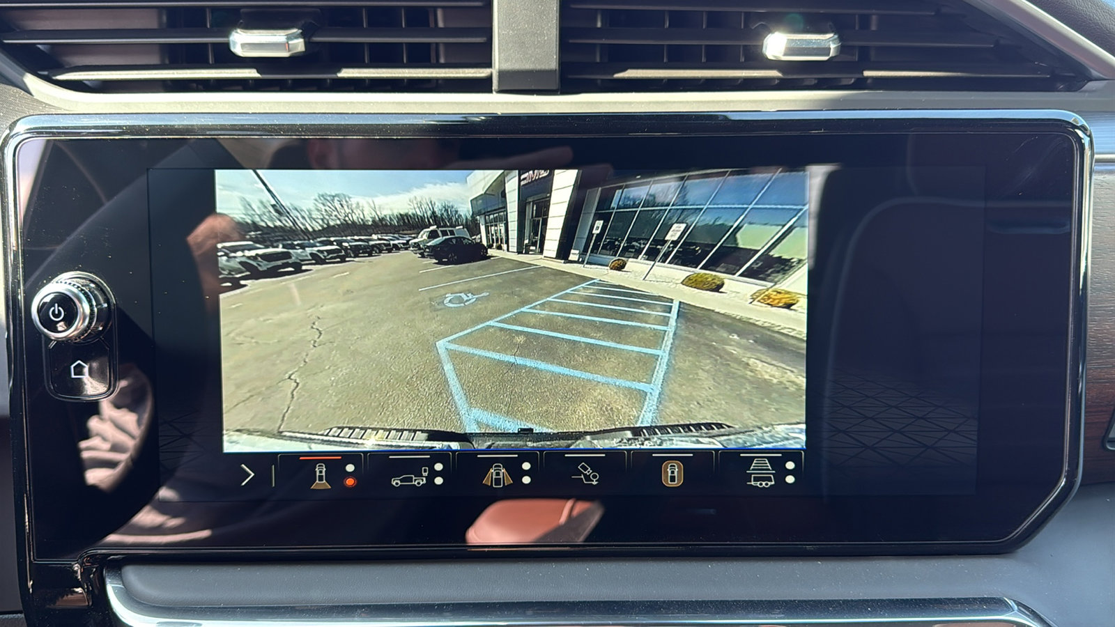 New 2026 GMC Sierra 2500 Denali Ultimate w/ LPO, Black Badging Package image 15
