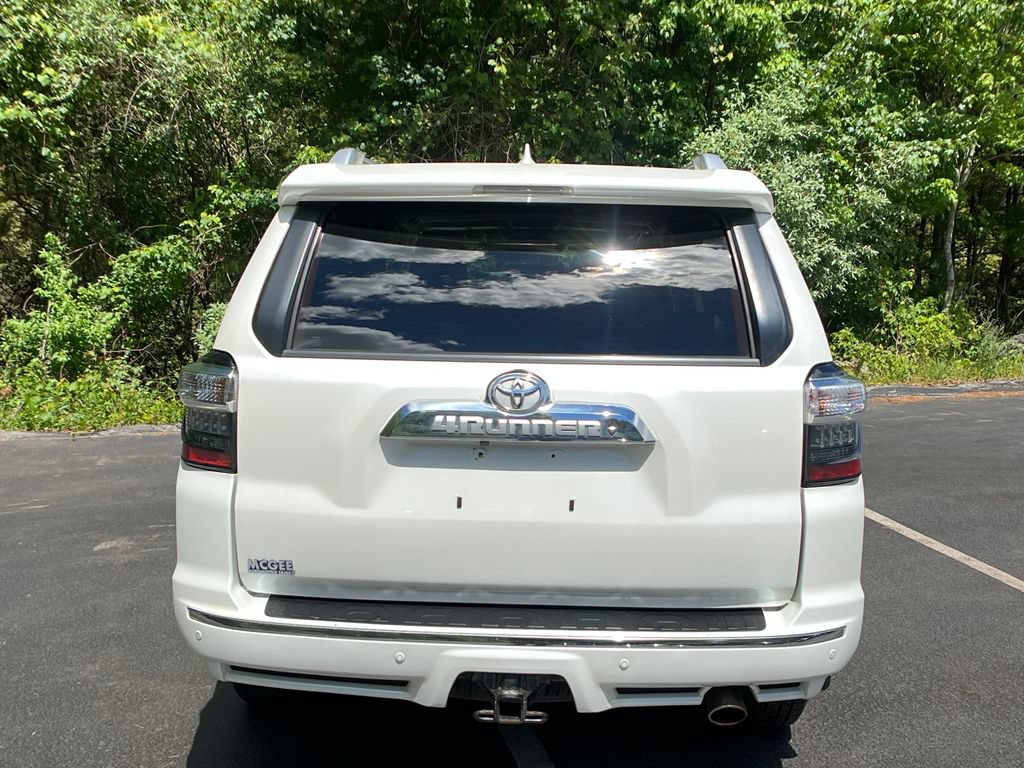 Used 2017 Toyota 4Runner Limited AWD/4WD image 4