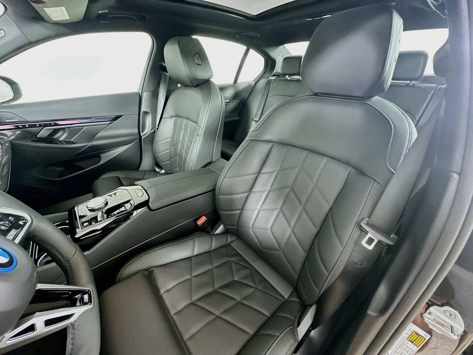New 2027 BMW 550e xDrive AWD/4WD image 35