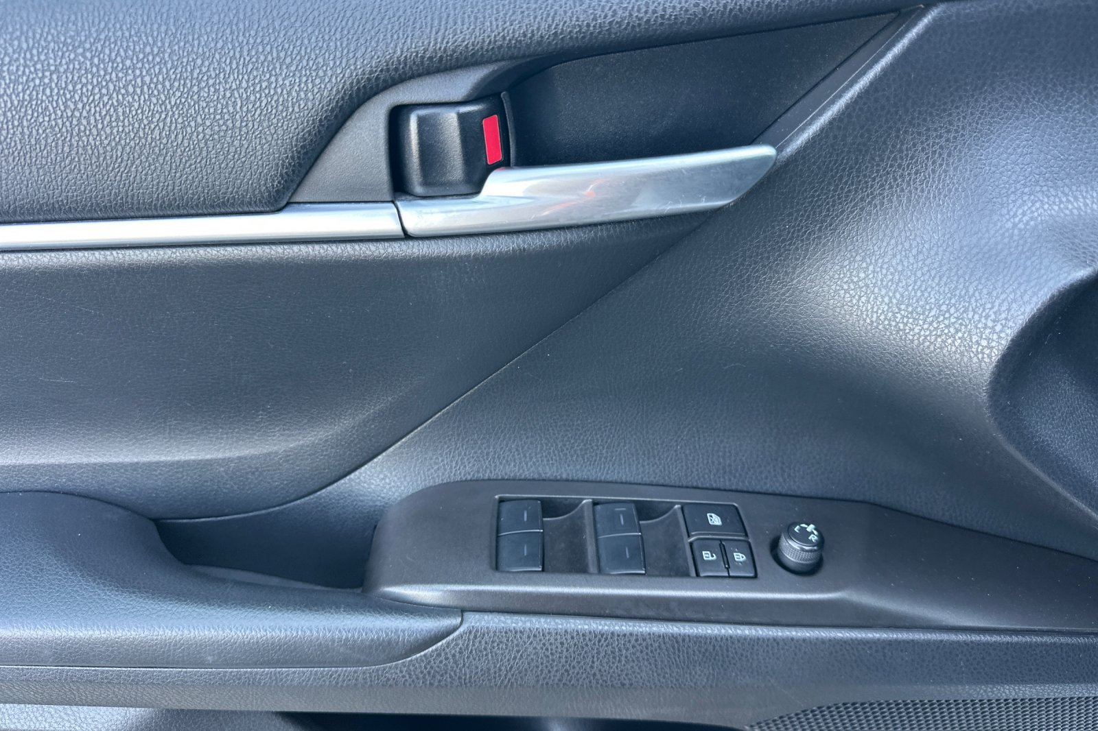 Certified 2024 Toyota Camry LE FWD image 11