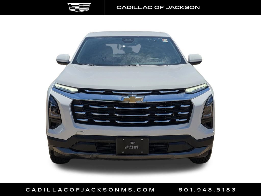 Used 2026 Chevrolet Equinox LT AWD/4WD image 2