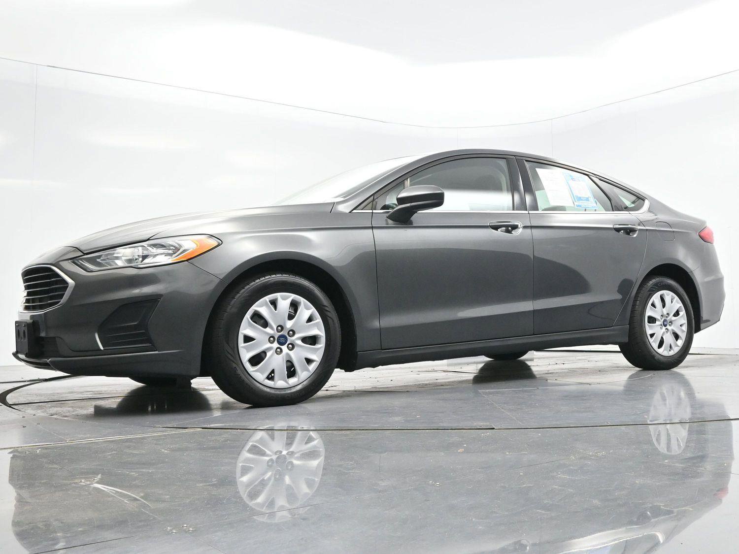Used 2020 Ford Fusion S FWD image 38