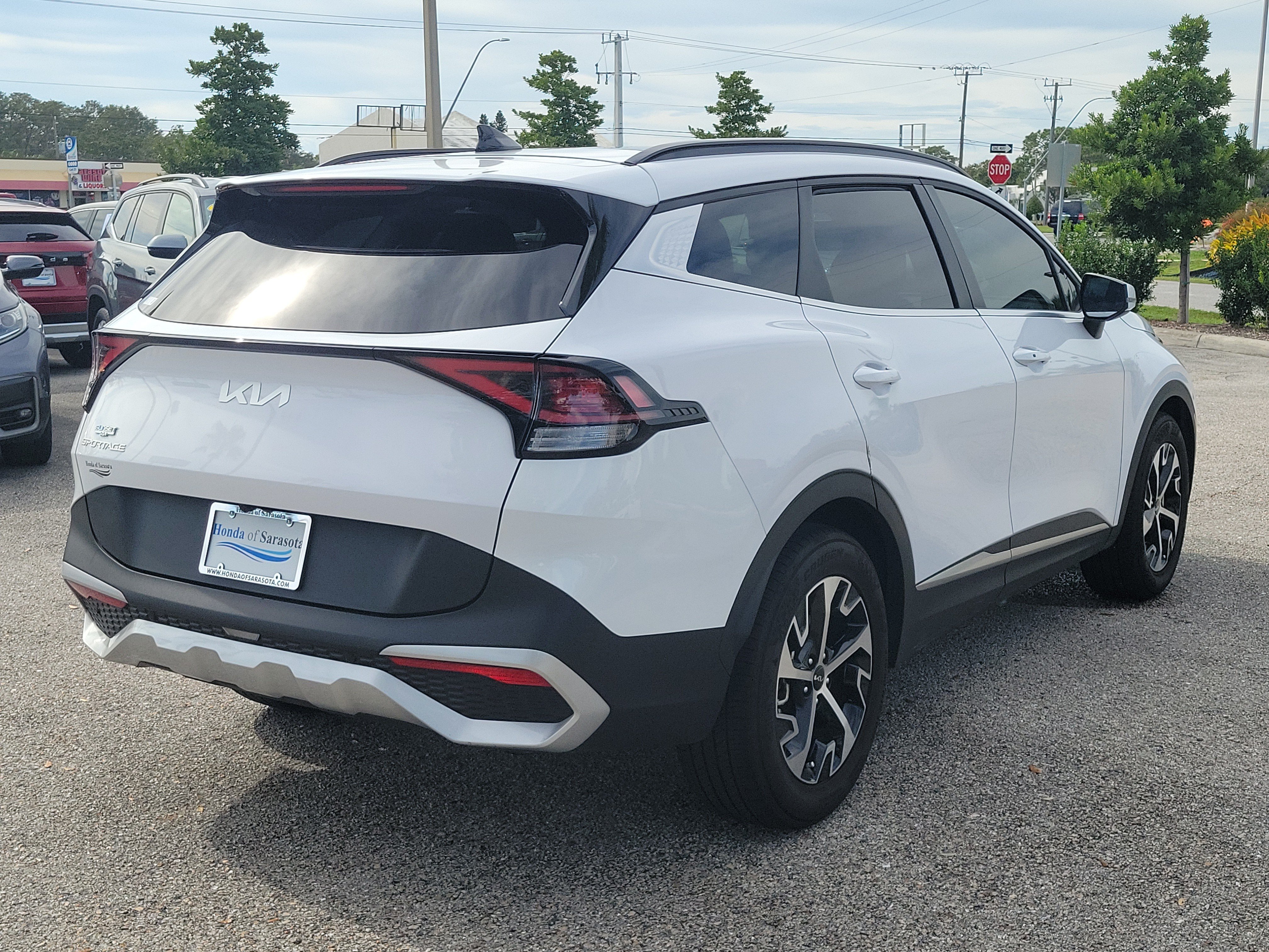 Used 2025 Kia Sportage EX w/ Premium Package FWD image 7