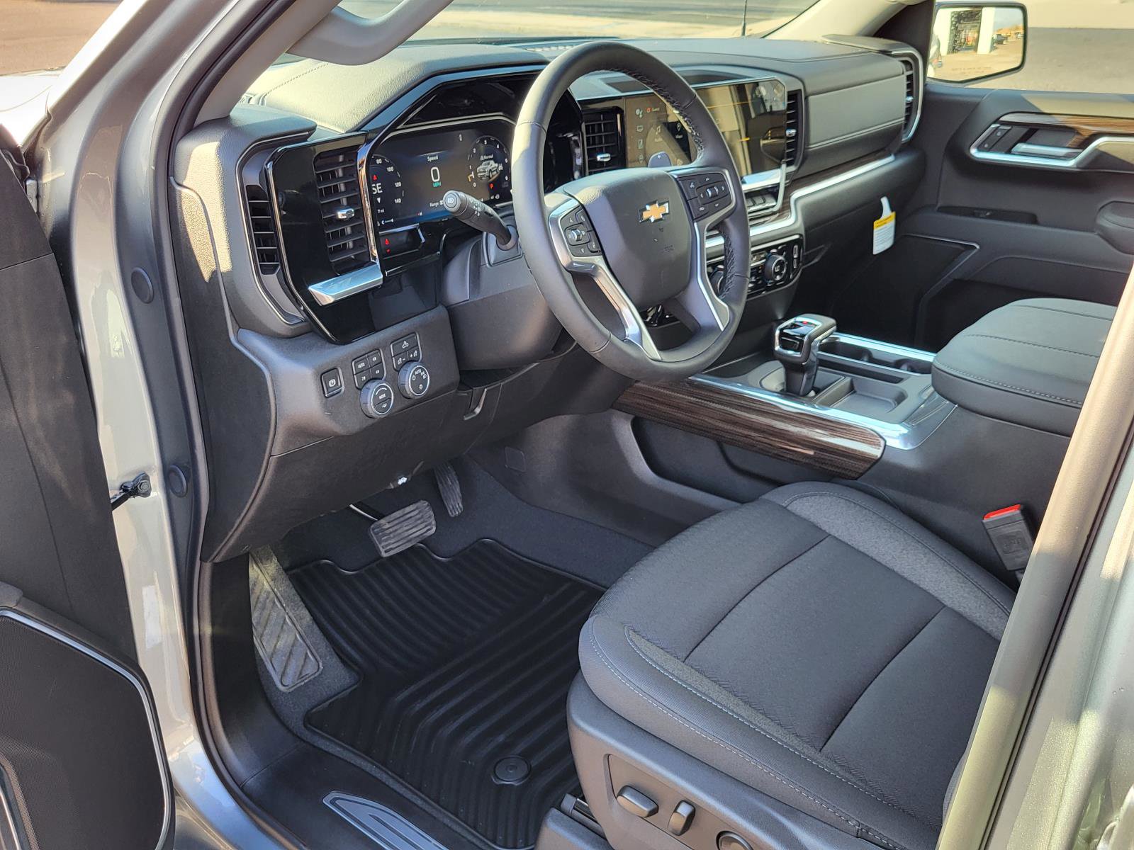 New 2026 Chevrolet Silverado 1500 LT image 13