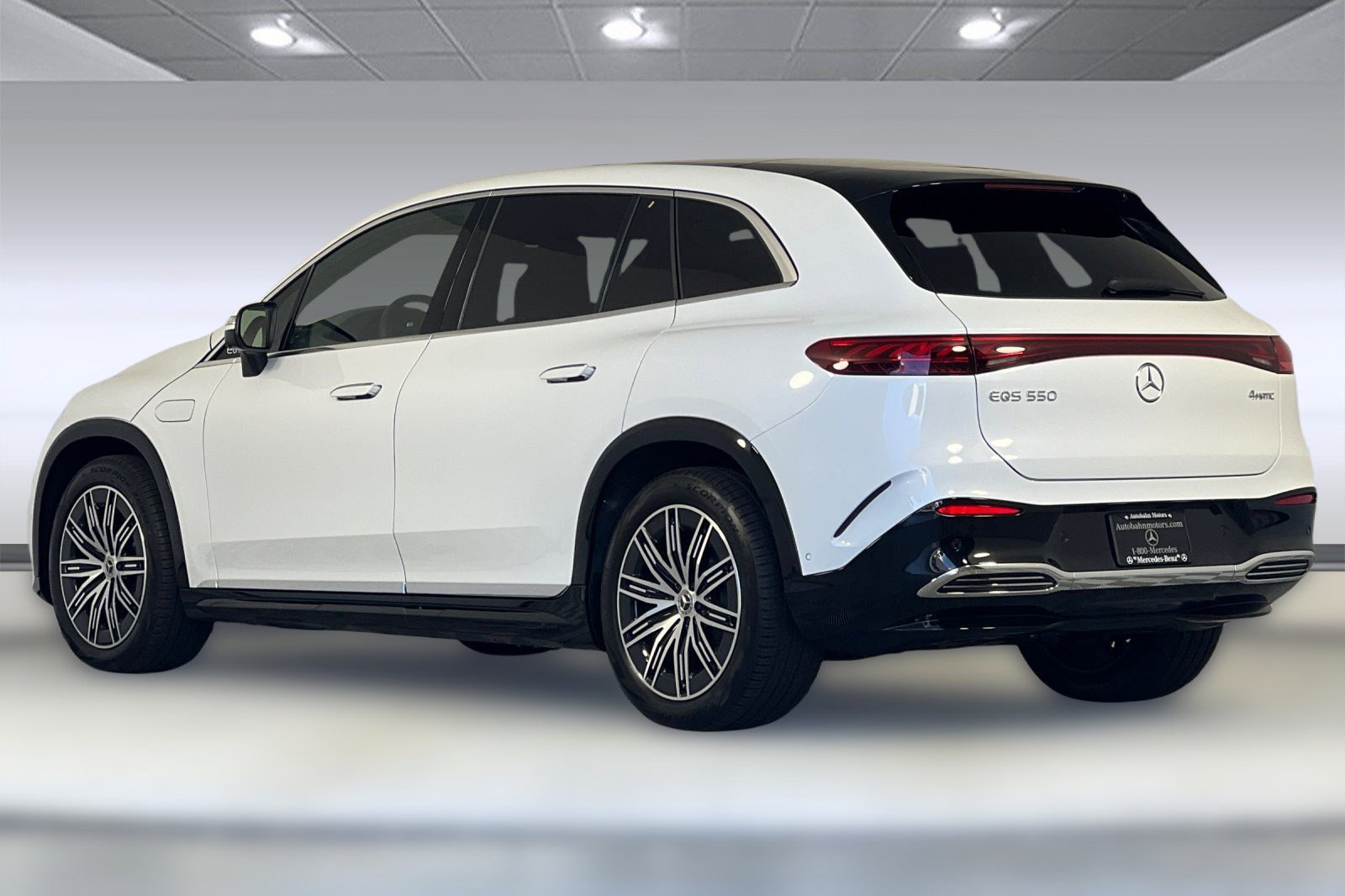 New 2026 Mercedes-Benz EQS 550 4MATIC SUV image 3