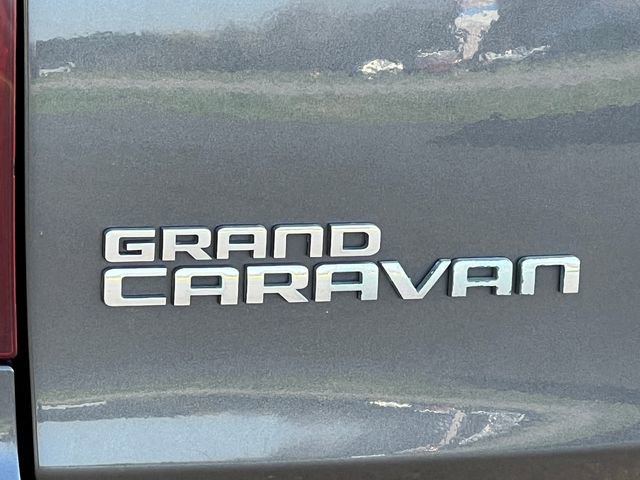 Used 2017 Dodge Grand Caravan SE FWD image 39