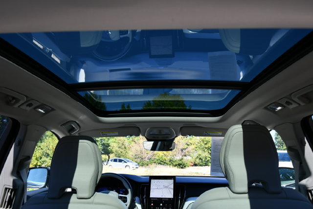 Certified 2026 Volvo XC60 B5 Ultra AWD/4WD image 31