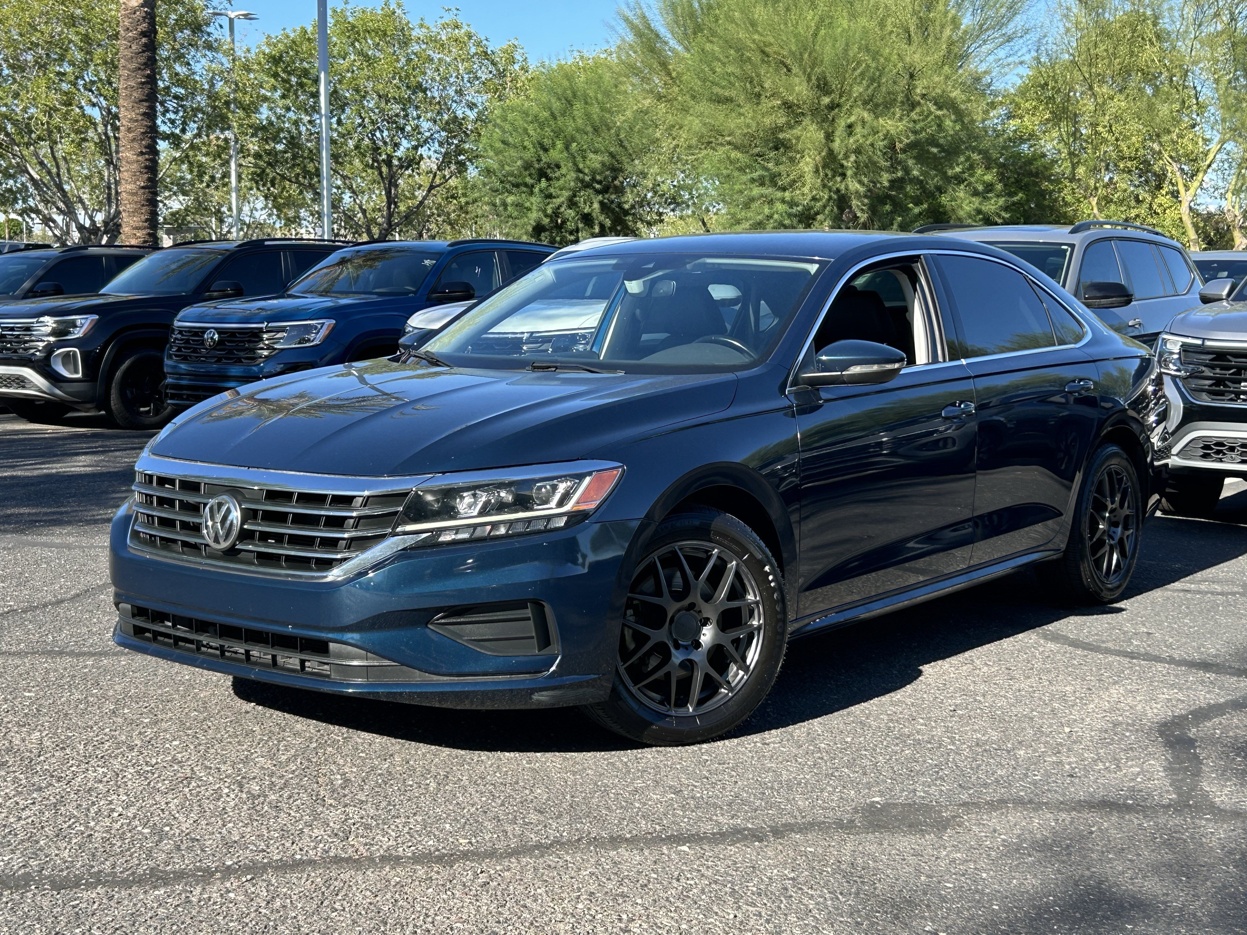 Used 2020 Volkswagen Passat 2.0T SE FWD image 31