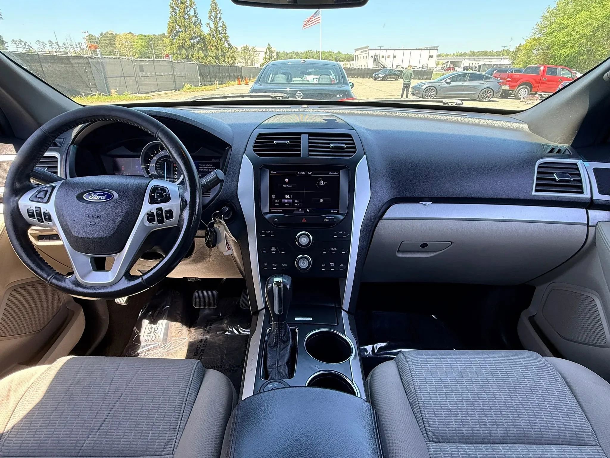 Used 2013 Ford Explorer XLT AWD/4WD image 3