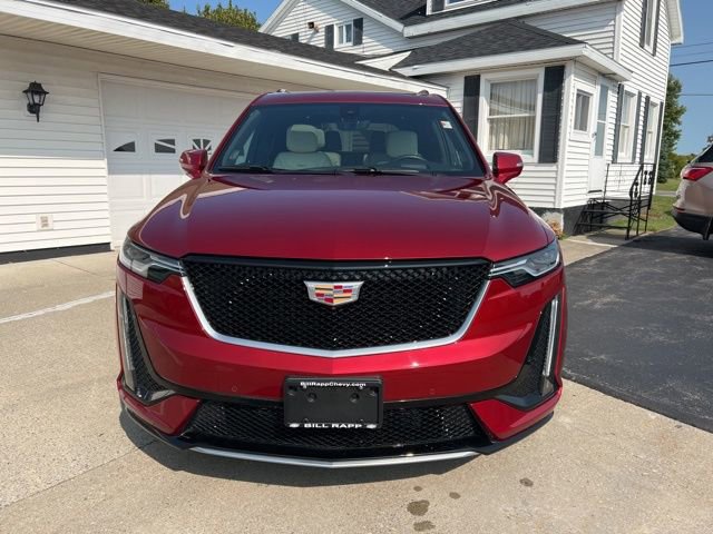 Used 2023 Cadillac XT6 Sport w/ Technology Package image 2