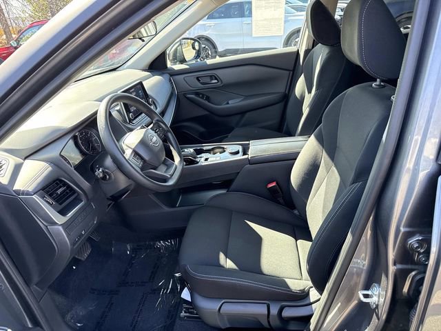 Used 2025 Nissan Rogue S image 14