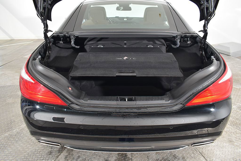Used 2016 Mercedes-Benz SL 550 image 6