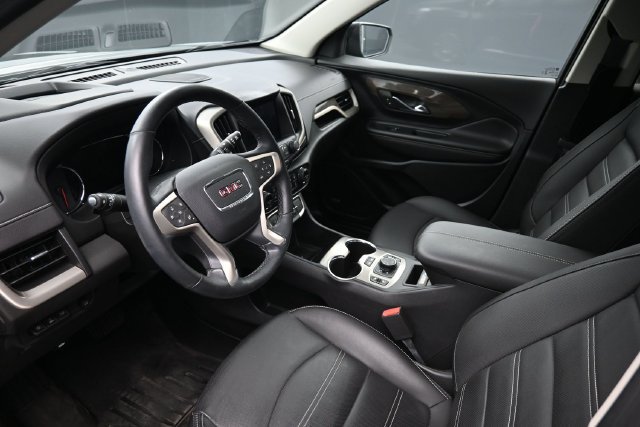 Used 2023 GMC Terrain Denali w/ Denali Premium Package AWD/4WD image 24