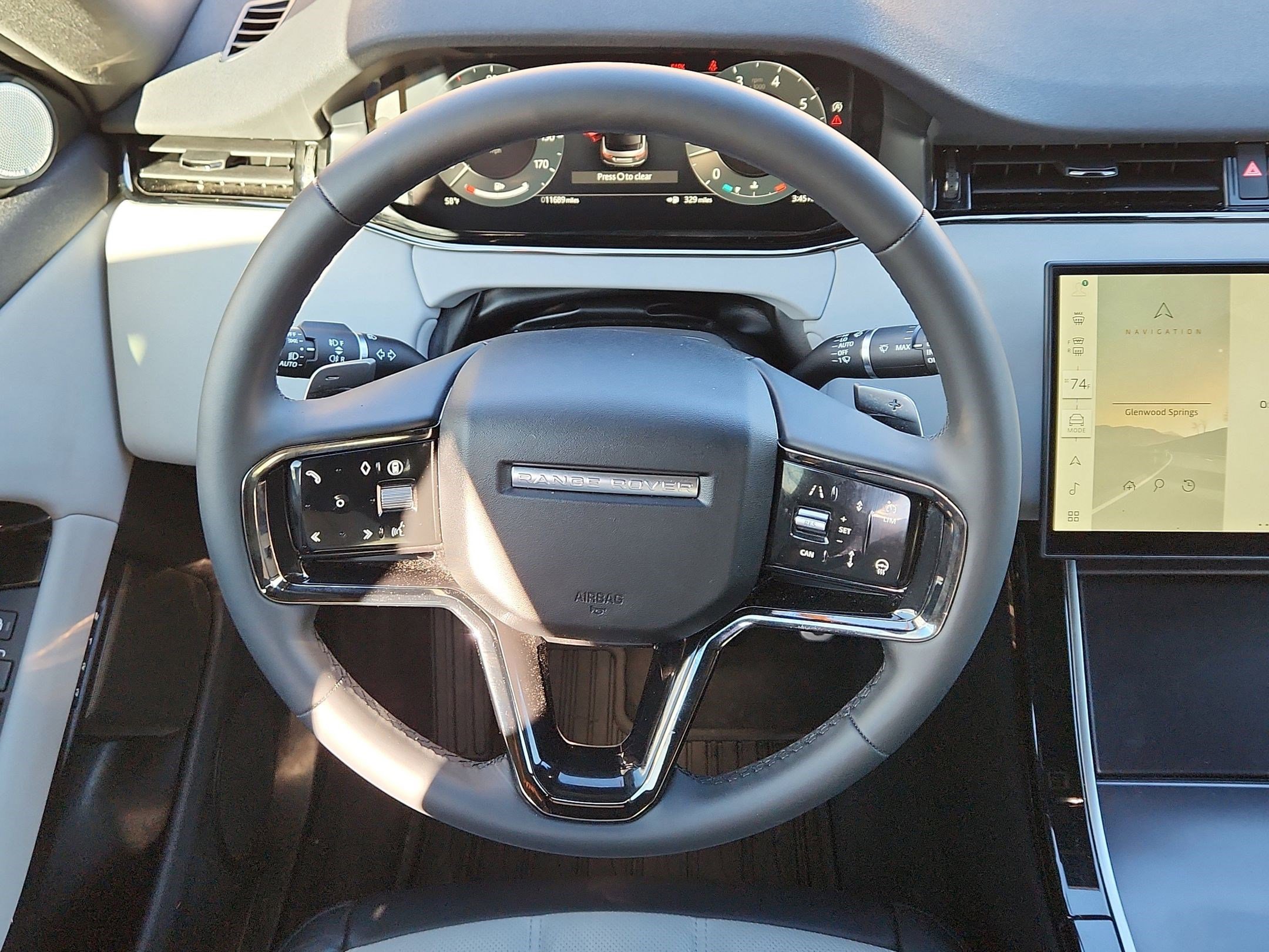 Certified 2026 Land Rover Range Rover Evoque Dynamic SE image 15