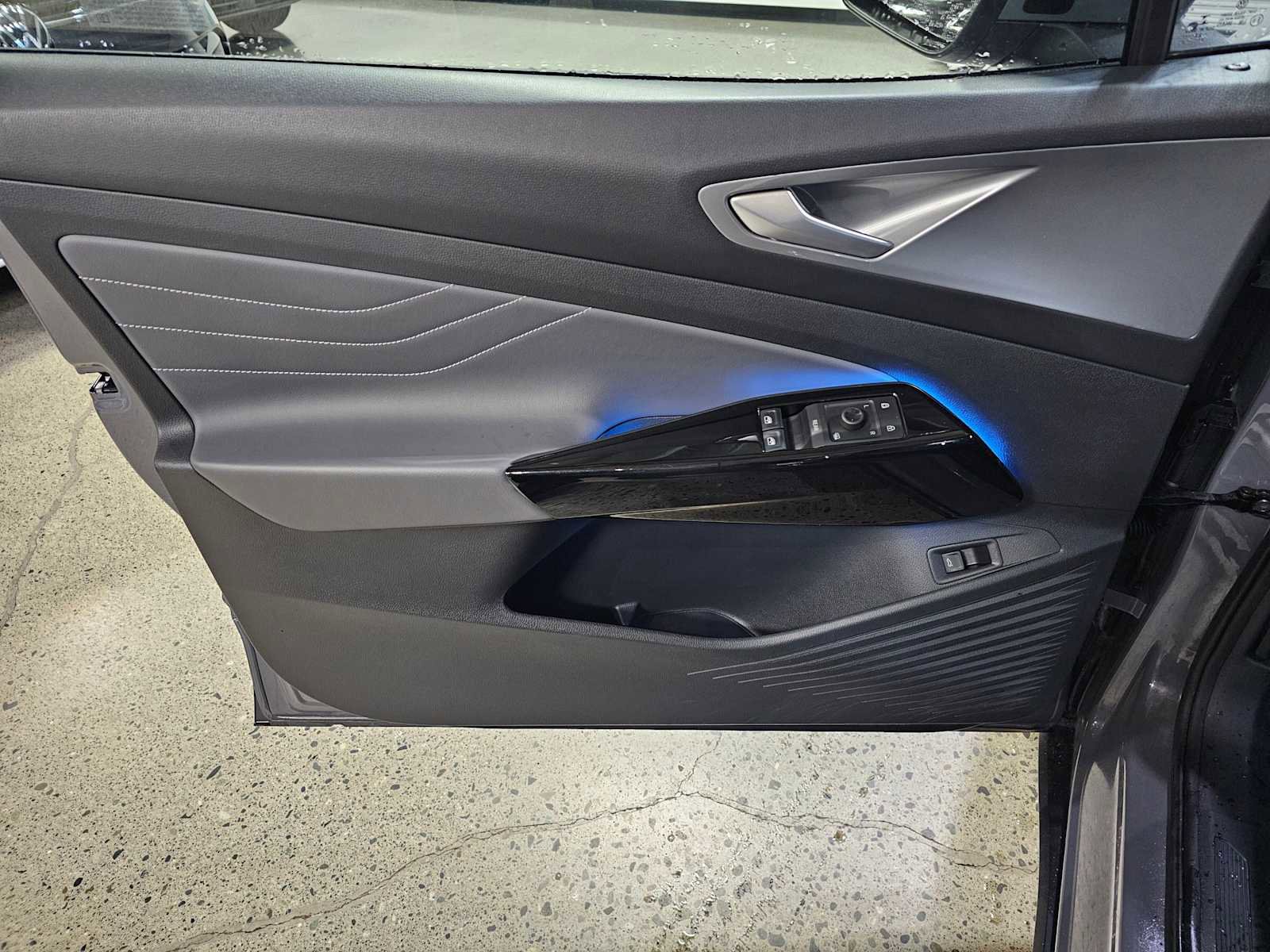 Used 2023 Volkswagen ID.4 Pro S image 21