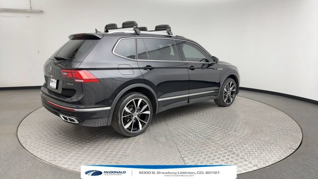 Used 2023 Volkswagen Tiguan SEL R-Line AWD/4WD image 2