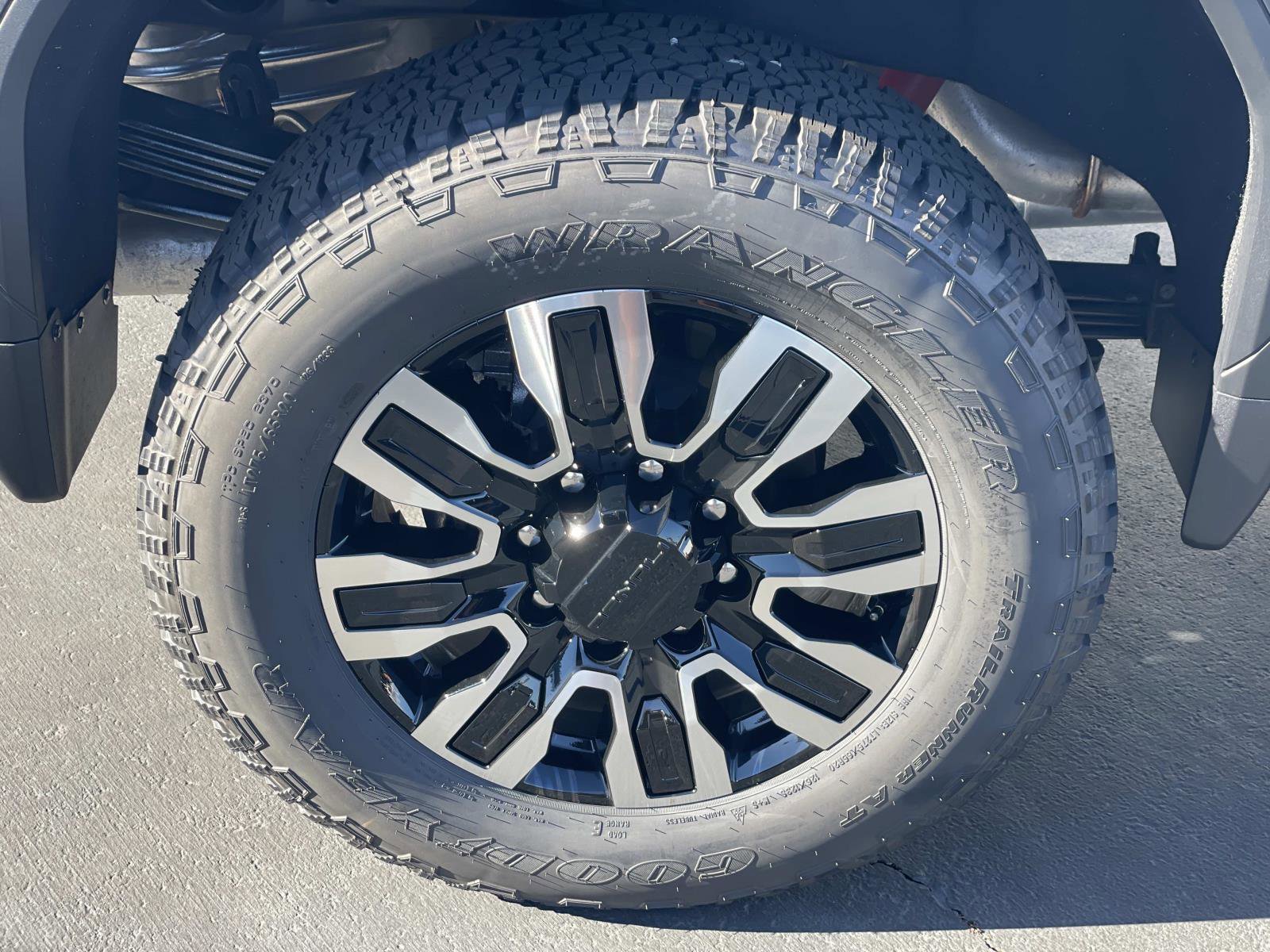 New 2026 GMC Sierra 2500 Denali Ultimate image 30