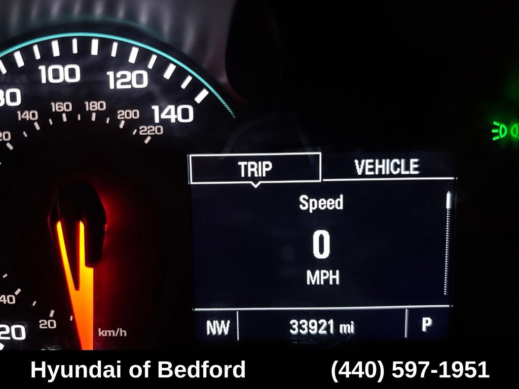 Used 2022 Chevrolet Trax LT w/ LT Convenience Package AWD/4WD image 13