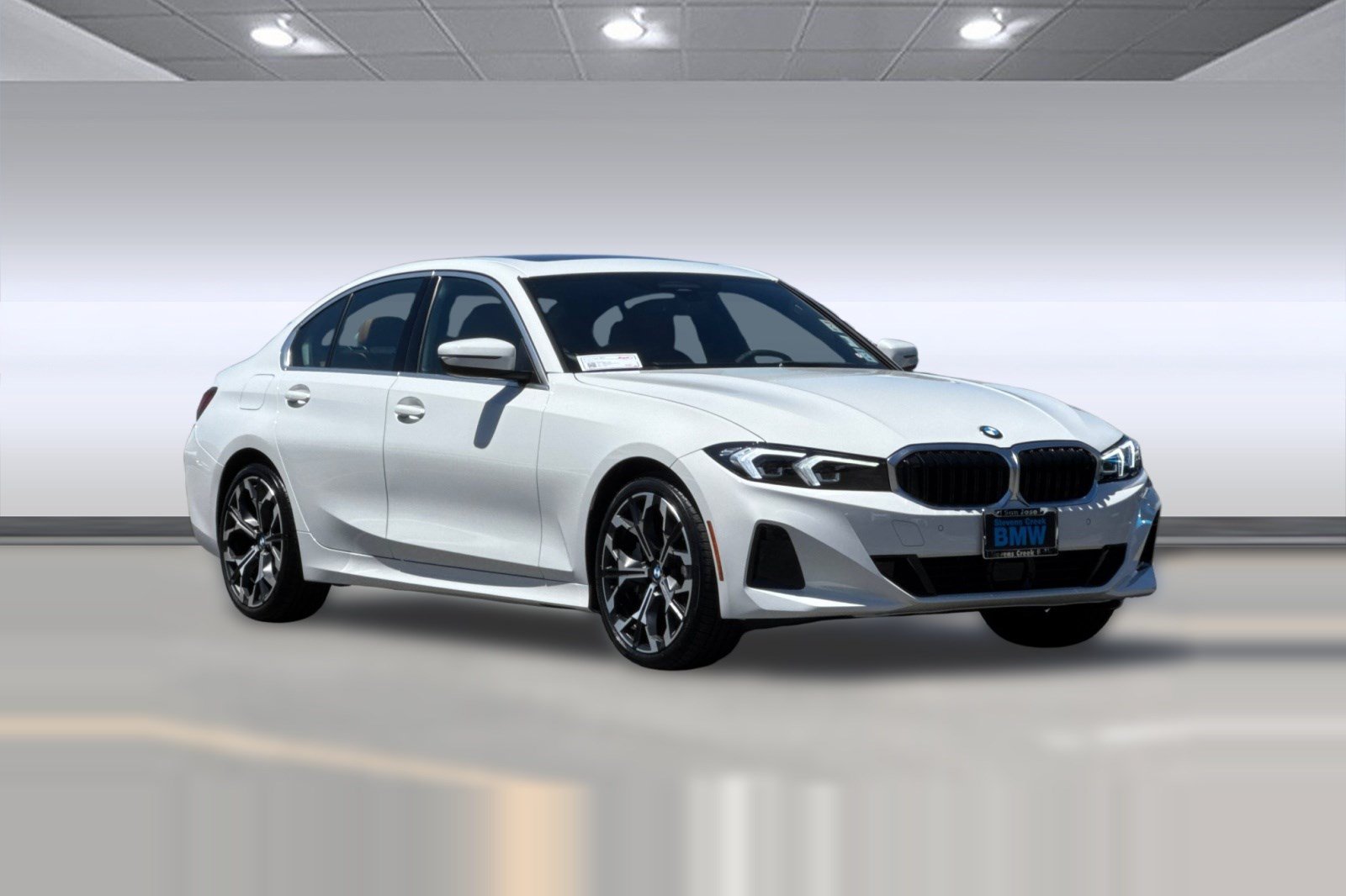 Used 2026 BMW 330i Sedan w/ Premium Package RWD image 7