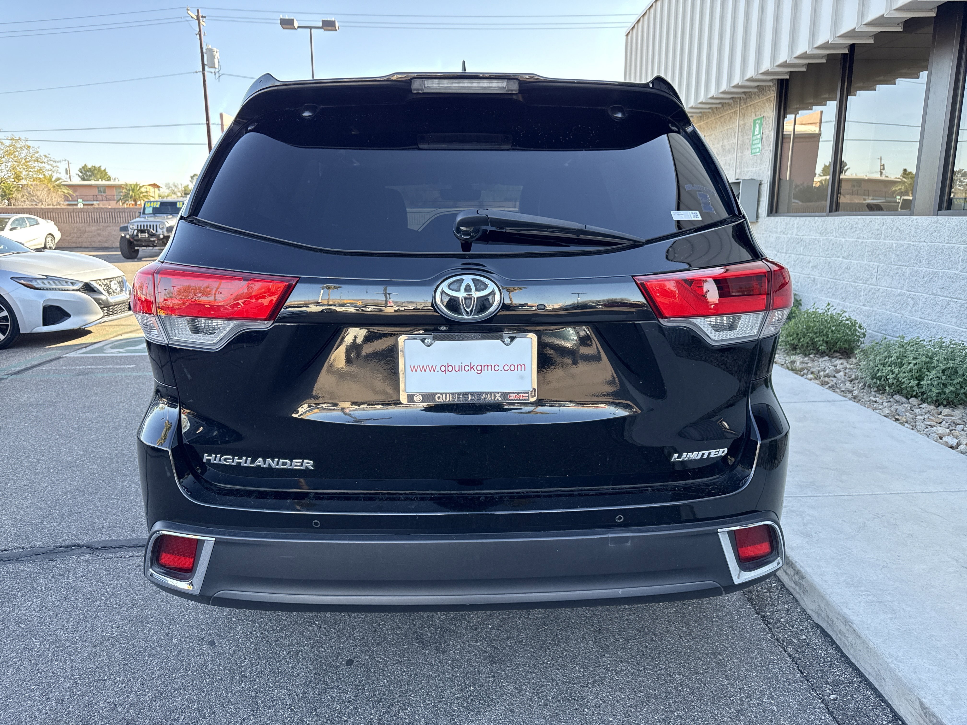 Used 2017 Toyota Highlander Limited image 8