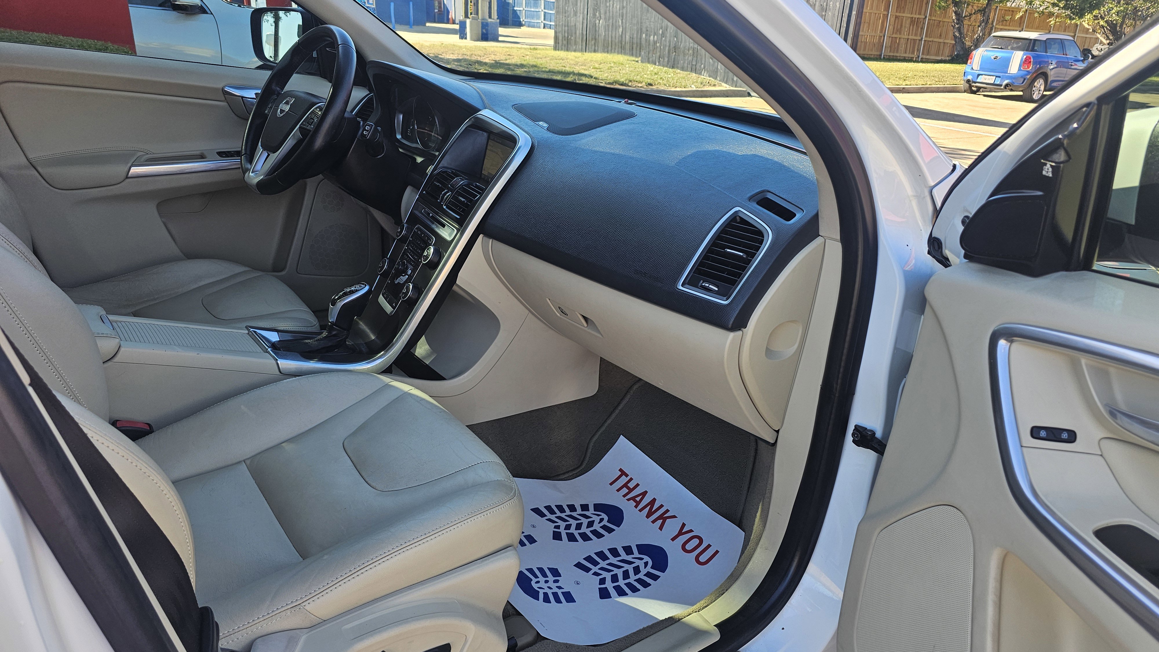 Used 2015 Volvo XC60 T5 Platinum image 31