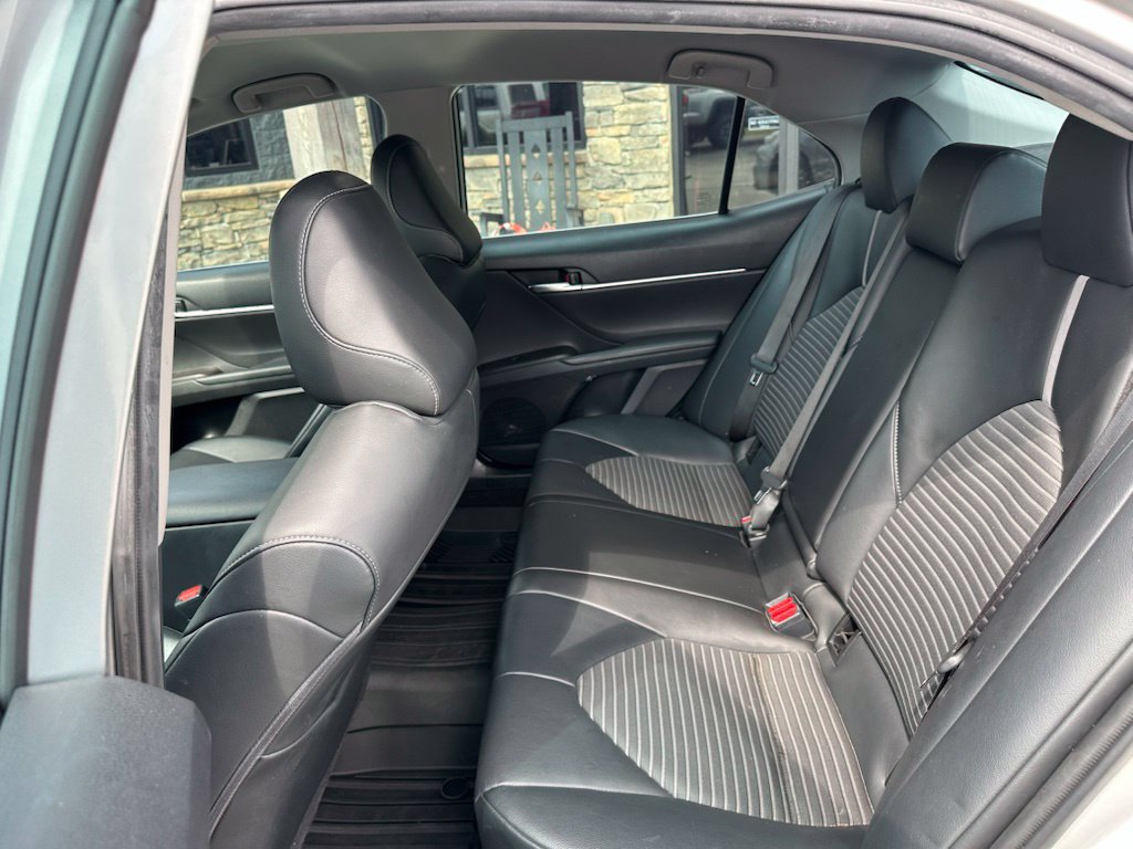 Used 2021 Toyota Camry SE FWD image 28