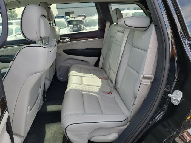 Used 2018 Jeep Grand Cherokee Summit AWD/4WD image 27