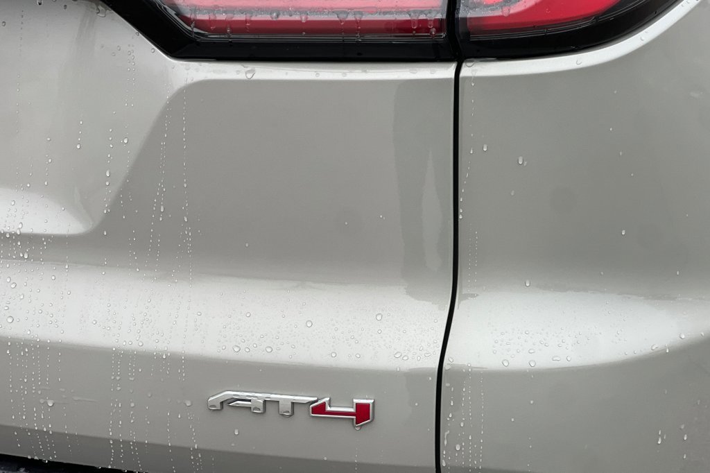 New 2026 GMC Acadia AT4 w/ Luxury Package image 23