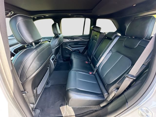 Used 2024 Jeep Grand Cherokee Overland w/ Trailer Tow Package AWD/4WD image 27