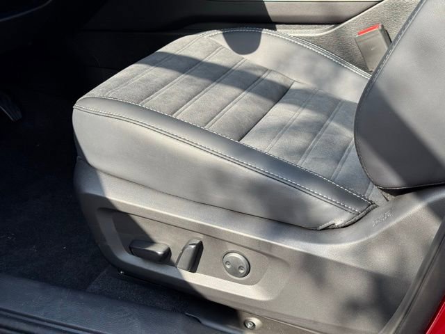 New 2025 Mitsubishi Outlander SE image 19