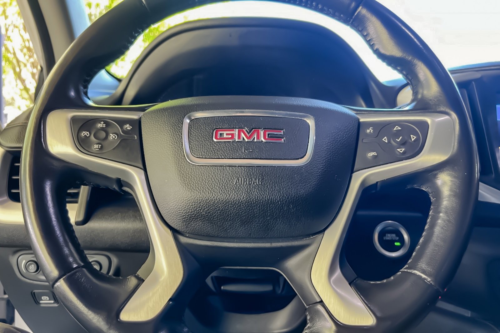 Used 2020 GMC Terrain SLT image 23