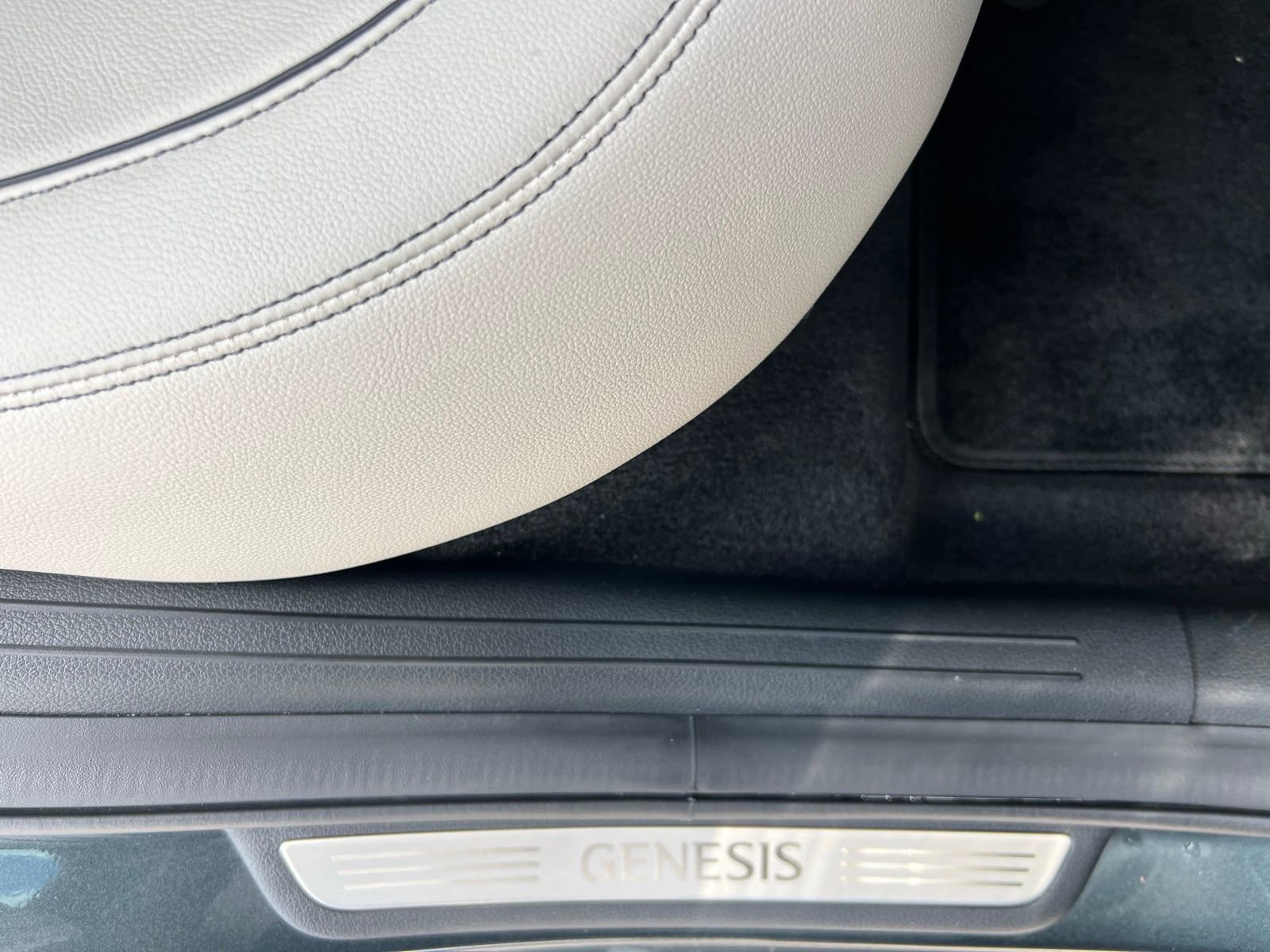 Used 2023 Genesis G70 2.0T w/ Sport Prestige Package RWD image 55