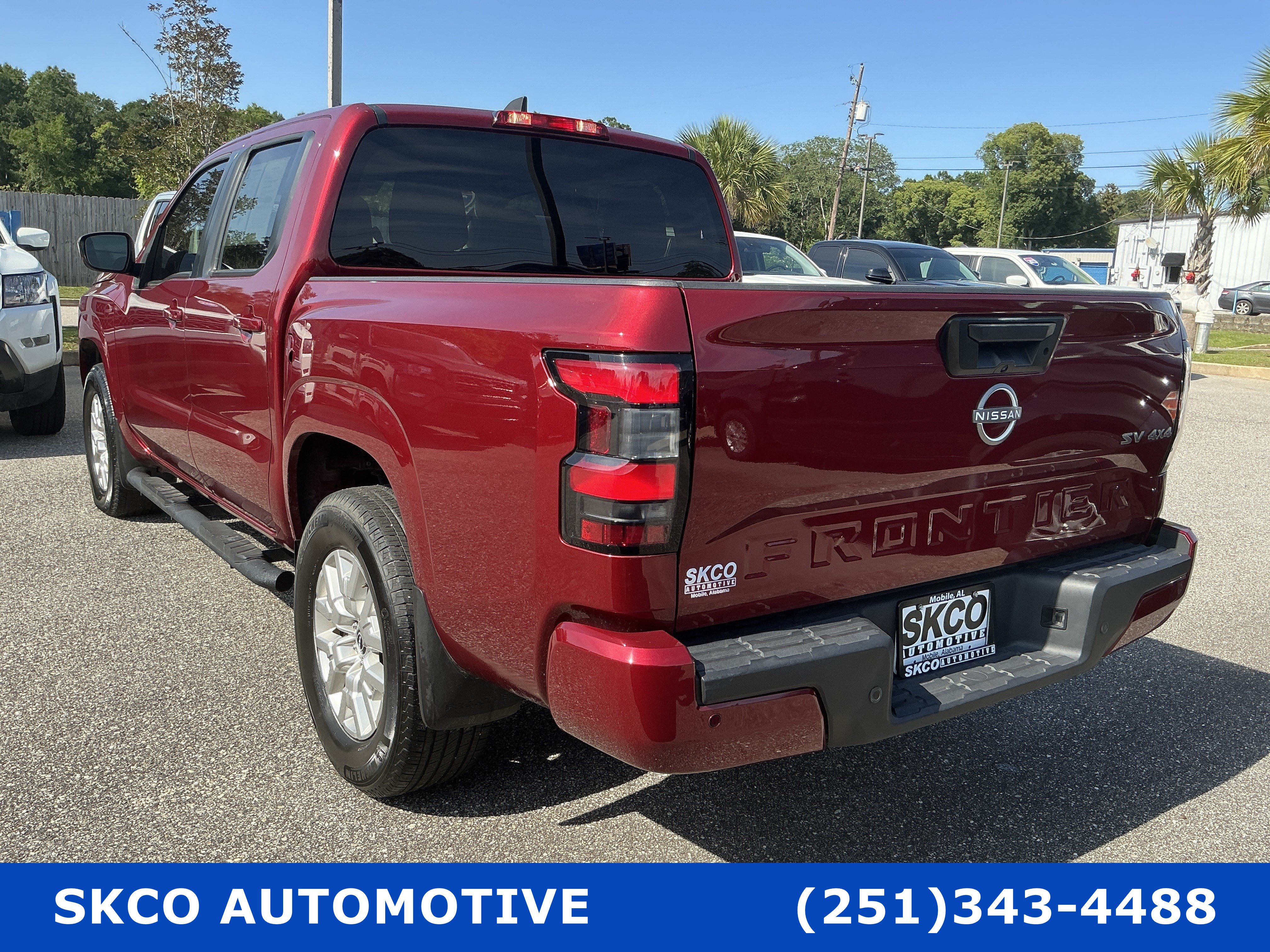 Used 2022 Nissan Frontier SV w/ Technology Package AWD/4WD image 3