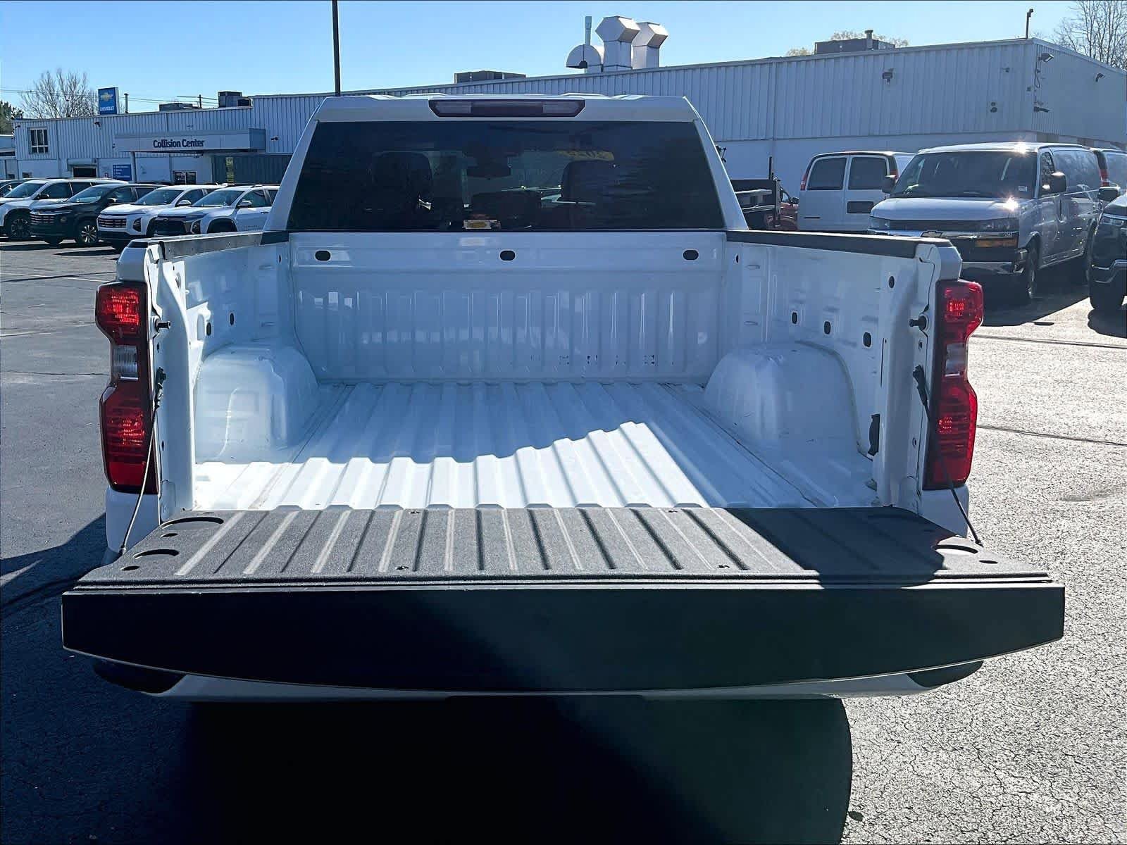 Used 2023 Chevrolet Silverado 1500 Custom AWD/4WD image 31