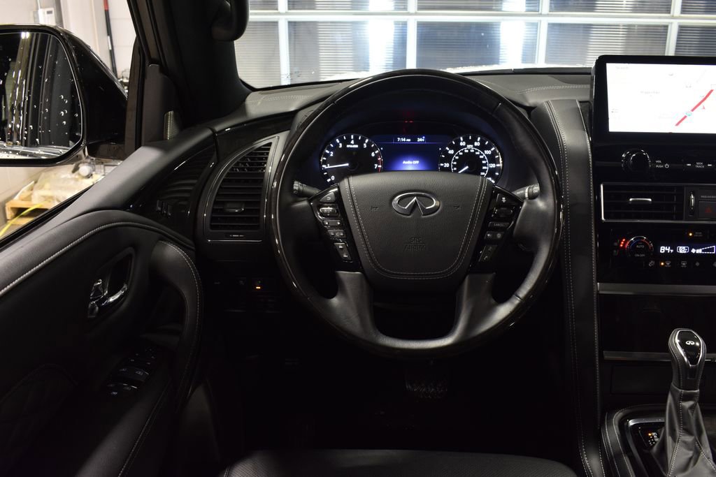 Used 2024 INFINITI QX80 Sensory image 12